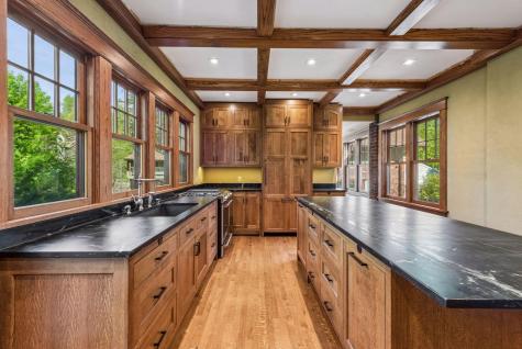 1085 Ryan Avenue W Roseville MN 55113