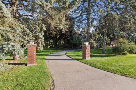 1085 Ryan Avenue W Roseville MN 55113