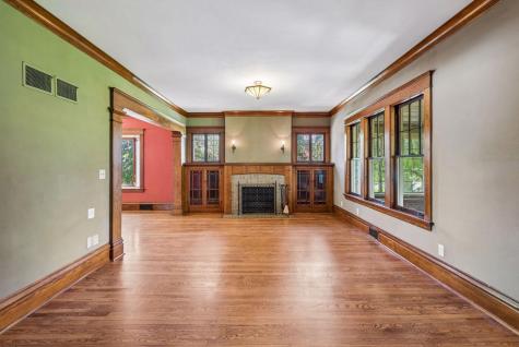 1085 Ryan Avenue W Roseville MN 55113