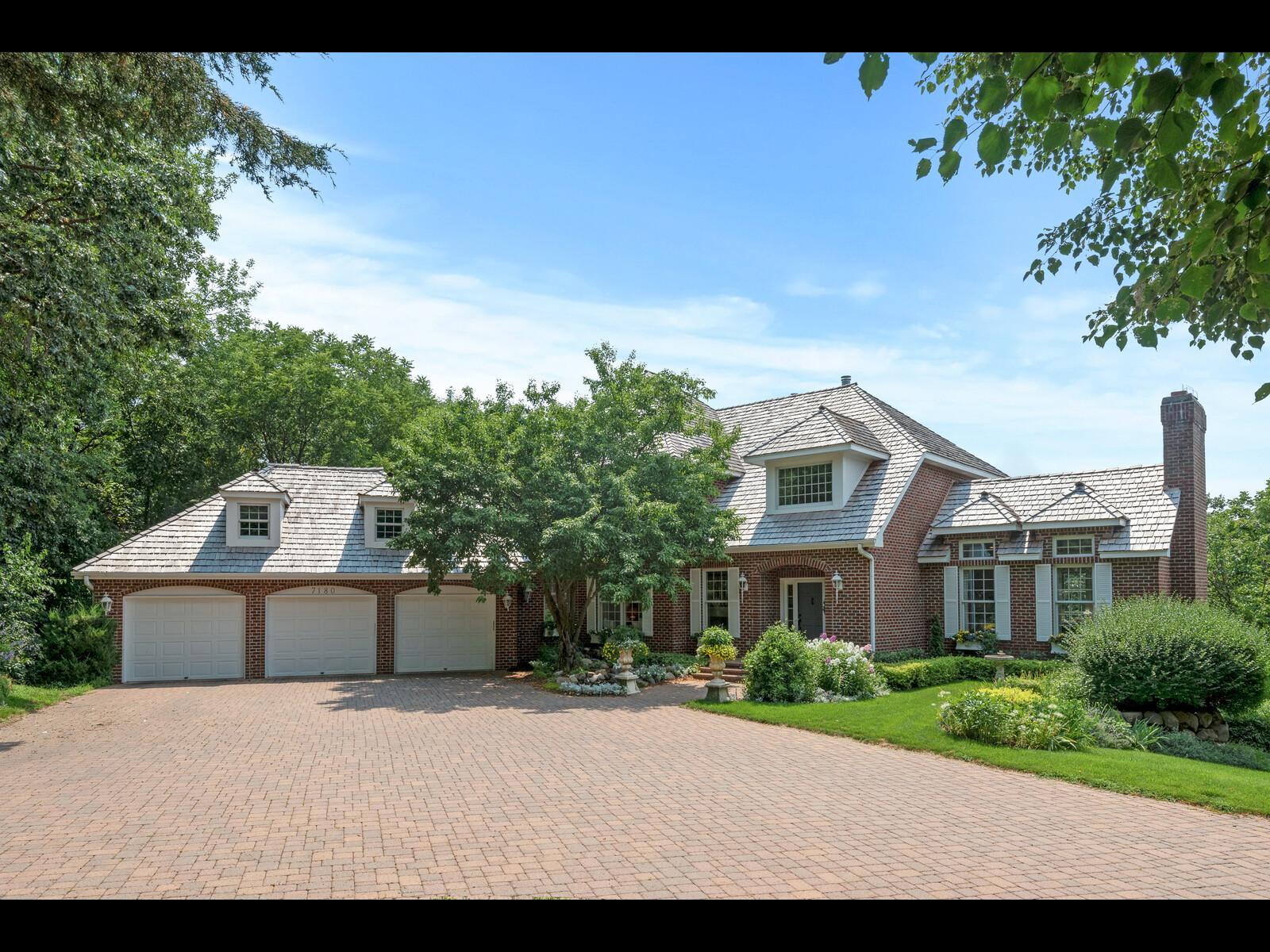 7180 Kenmare Drive Bloomington MN 55438