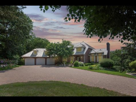 7180 Kenmare Drive Bloomington MN 55438