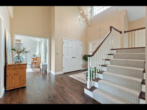 7180 Kenmare Drive Bloomington MN 55438