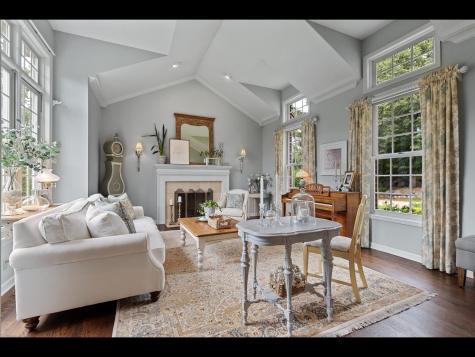 7180 Kenmare Drive Bloomington MN 55438