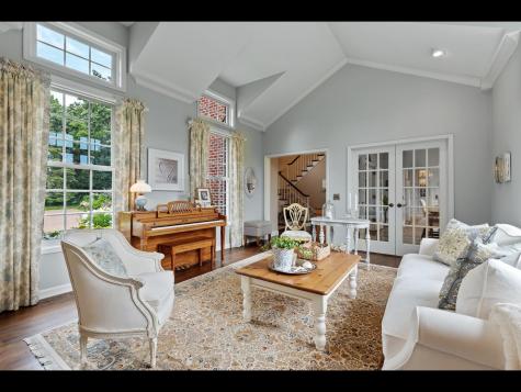 7180 Kenmare Drive Bloomington MN 55438