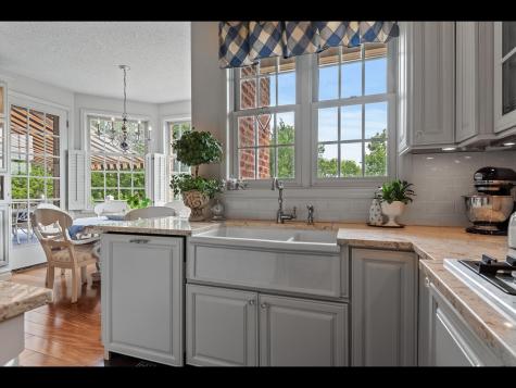 7180 Kenmare Drive Bloomington MN 55438