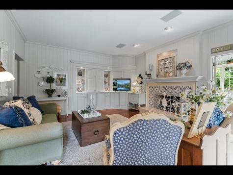 7180 Kenmare Drive Bloomington MN 55438