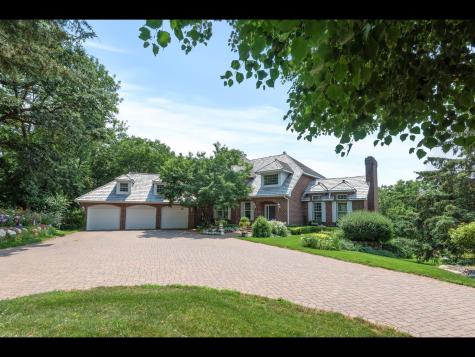 7180 Kenmare Drive Bloomington MN 55438