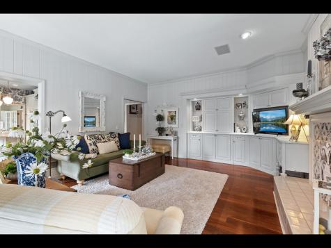 7180 Kenmare Drive Bloomington MN 55438