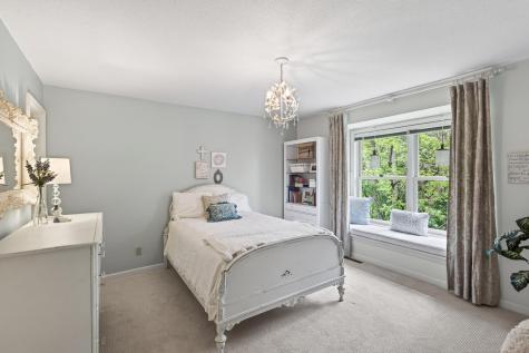 7180 Kenmare Drive Bloomington MN 55438