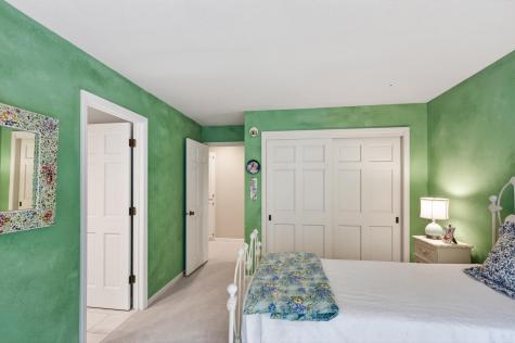 7180 Kenmare Drive Bloomington MN 55438