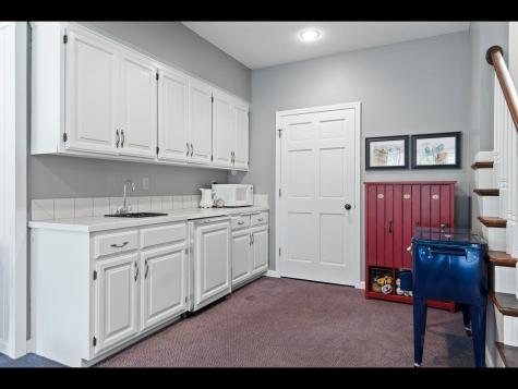 7180 Kenmare Drive Bloomington MN 55438