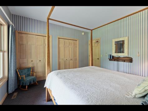 7180 Kenmare Drive Bloomington MN 55438