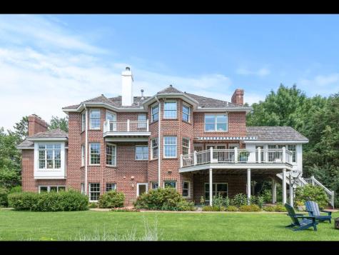 7180 Kenmare Drive Bloomington MN 55438
