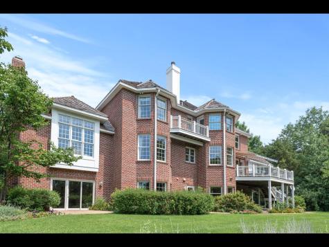 7180 Kenmare Drive Bloomington MN 55438