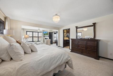5060 Edgewater Drive Mound MN 55364