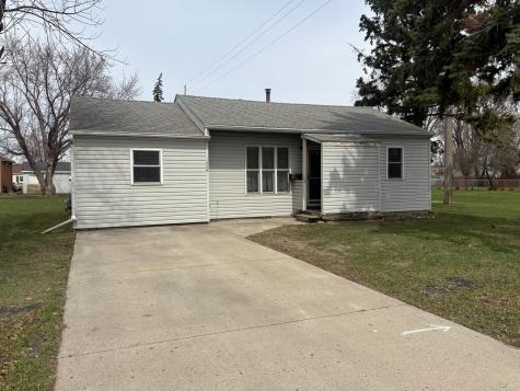 1008 7TH Avenue N Wahpeton ND 58075