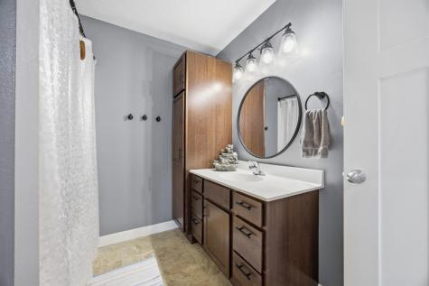 609 5th Street E Horace ND 58047