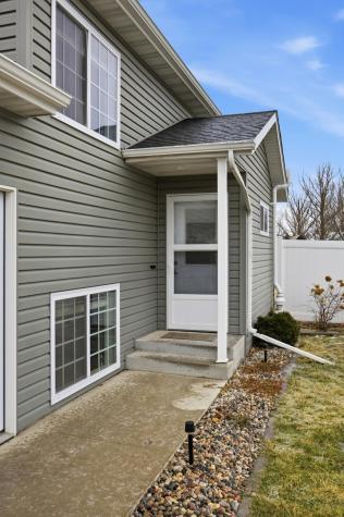 609 5th Street E Horace ND 58047