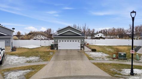 609 5th Street E Horace ND 58047
