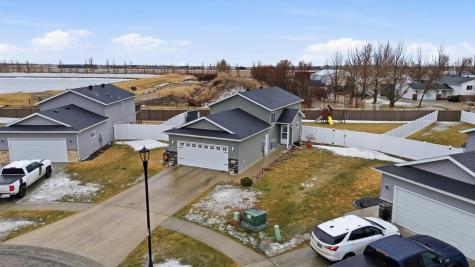 609 5th Street E Horace ND 58047