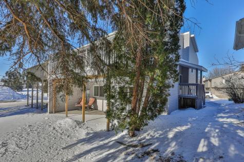 46 Fremont Drive S Fargo ND 58103