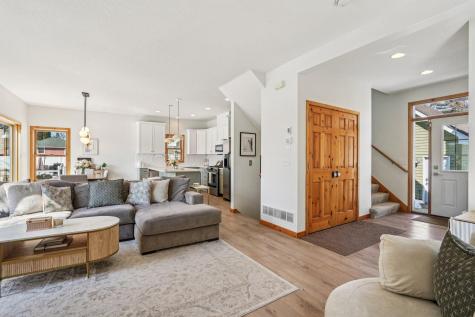 5769 Sunset Road Mound MN 55364