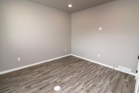 728 1st Avenue Horace ND 58047