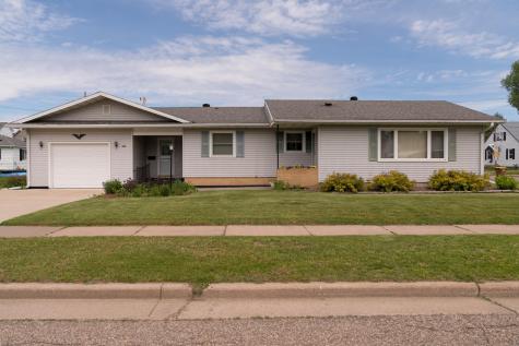 374 W Vine Street Mondovi WI 54755