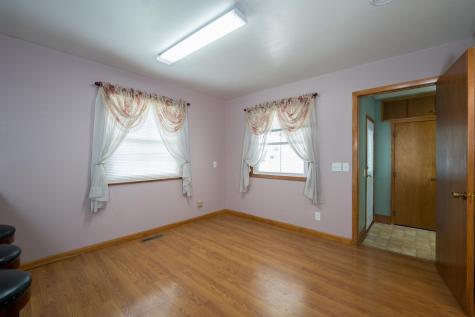 374 W Vine Street Mondovi WI 54755