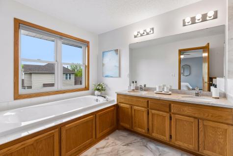 18224 88th Avenue N Maple Grove MN 55311
