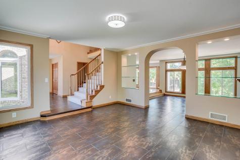 8973 Knoble Court Eden Prairie MN 55347