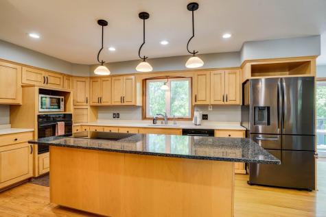 8973 Knoble Court Eden Prairie MN 55347