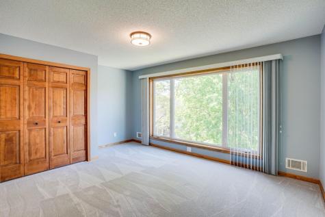 8973 Knoble Court Eden Prairie MN 55347