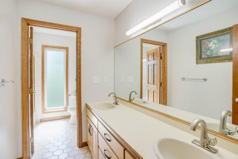 8973 Knoble Court Eden Prairie MN 55347