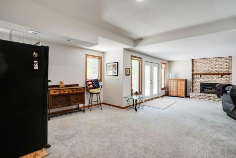 8973 Knoble Court Eden Prairie MN 55347