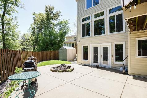 8973 Knoble Court Eden Prairie MN 55347
