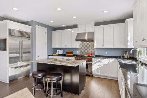 17 Crescent Lane North Oaks MN 55127