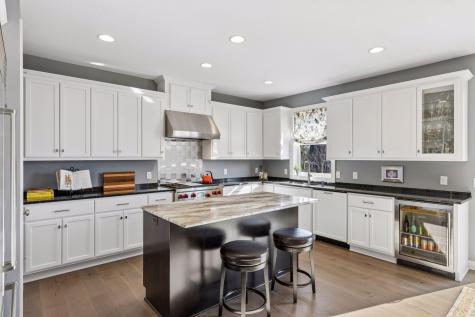 17 Crescent Lane North Oaks MN 55127