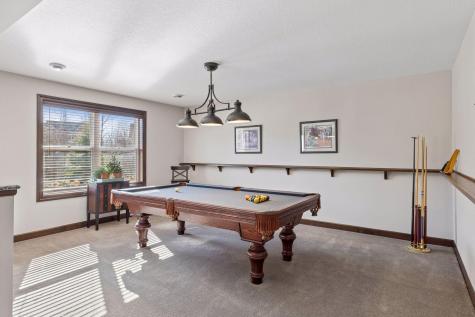 17 Crescent Lane North Oaks MN 55127