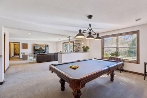 17 Crescent Lane North Oaks MN 55127