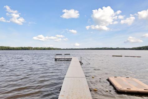 17 Crescent Lane North Oaks MN 55127
