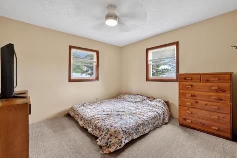 57042 & 57046 160th Avenue West Concord MN 55985