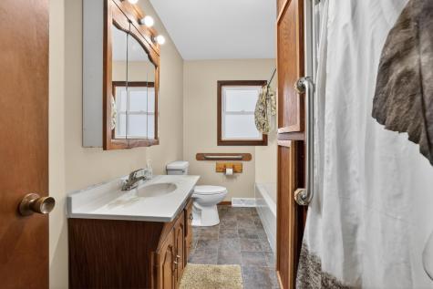 57042 & 57046 160th Avenue West Concord MN 55985