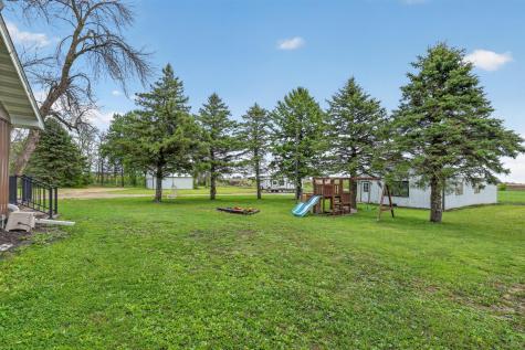 57042 & 57046 160th Avenue West Concord MN 55985