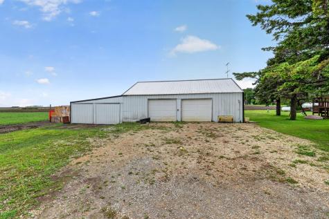 57042 & 57046 160th Avenue West Concord MN 55985
