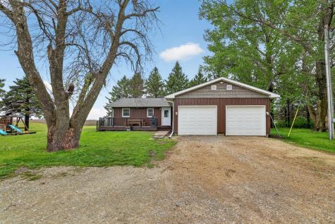 57042 & 57046 160th Avenue West Concord MN 55985