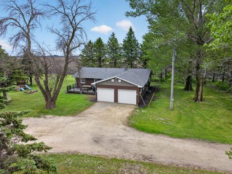 57042 & 57046 160th Avenue West Concord MN 55985