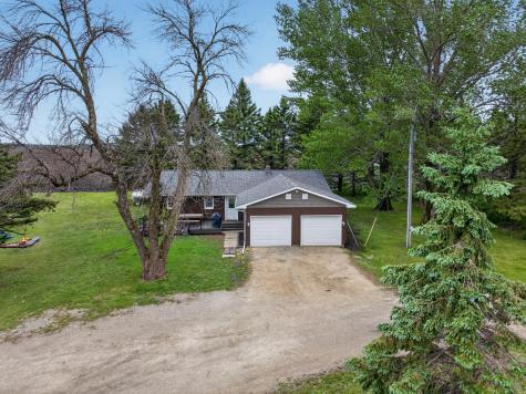 57042 & 57046 160th Avenue West Concord MN 55985