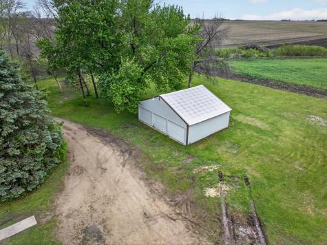57042 & 57046 160th Avenue West Concord MN 55985