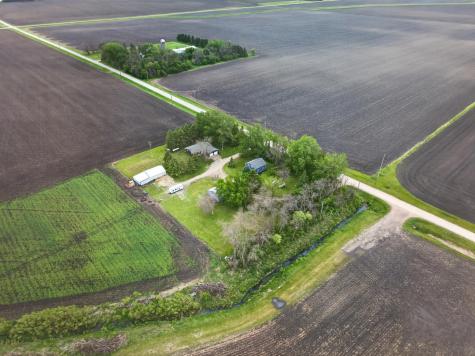 57042 & 57046 160th Avenue West Concord MN 55985